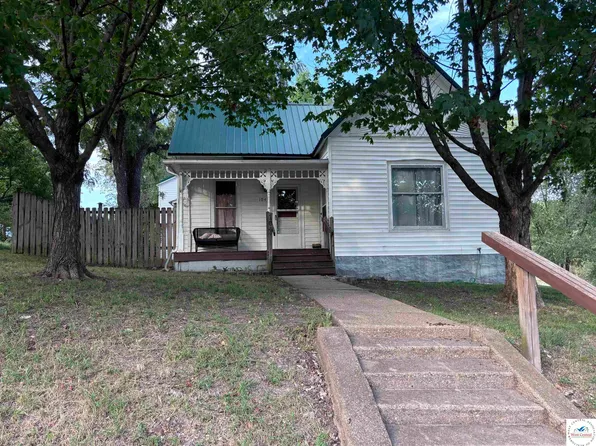 104 W Osage St, Warsaw, MO 65355