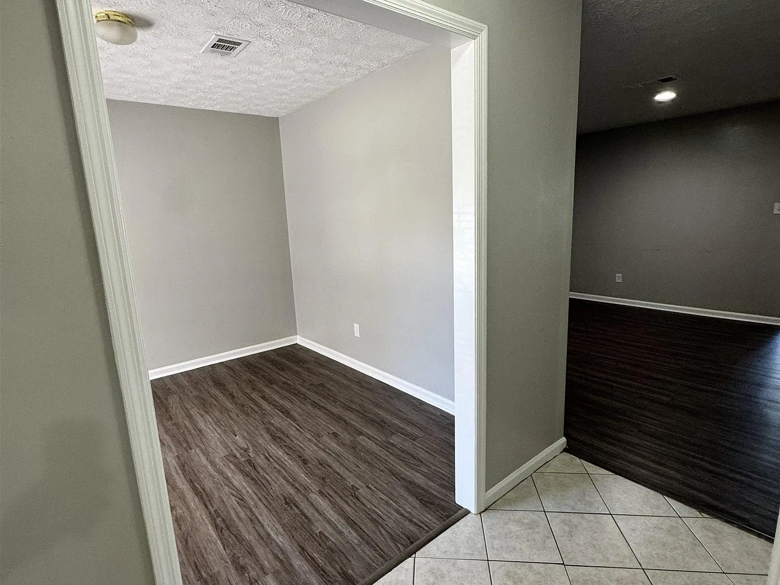 3 bed, 2.0 bath, 2038 sqft, $1,900 — Photo 4