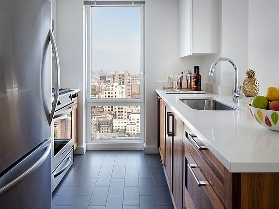 3rd image of 1214 5th Ave APT 39A