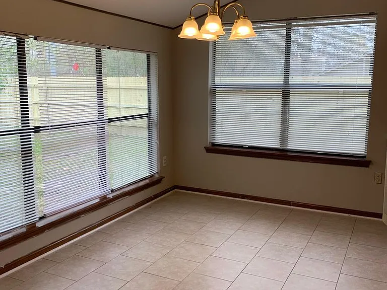 13431 Briargrove Ave — Photo 7