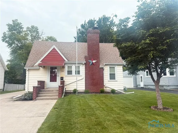 1007 Leonard Ct, Fostoria, OH 44830