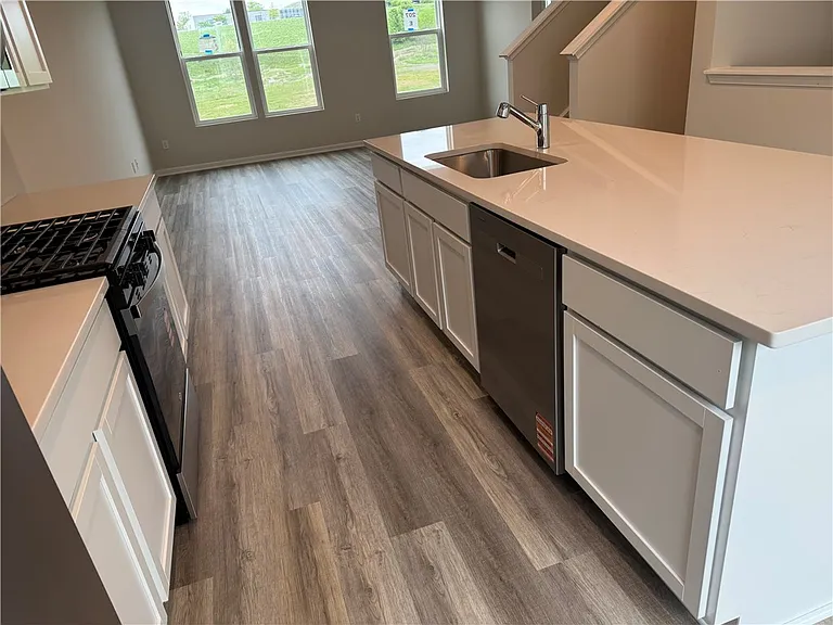 315 Alliance Dr — Photo 15
