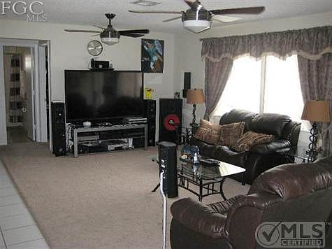 4th image of 40 NE 12th Ct