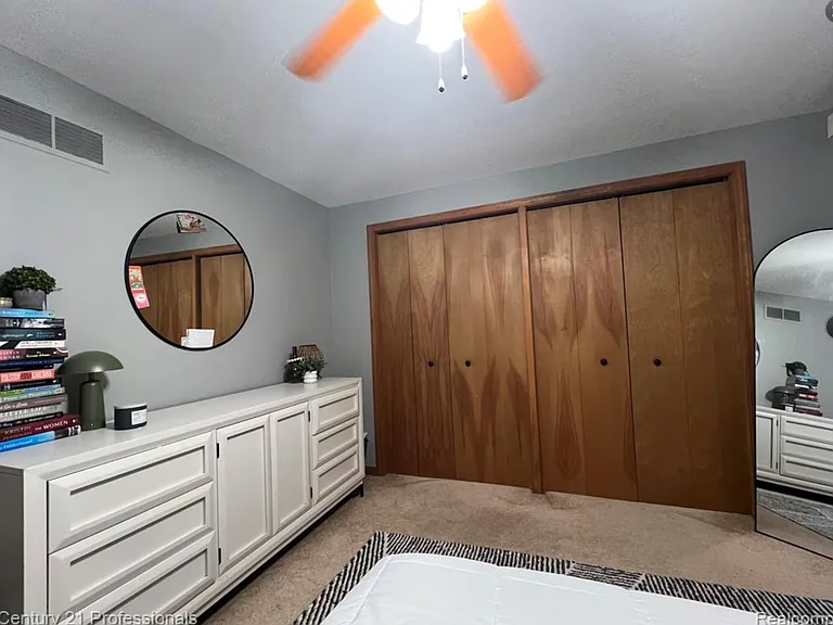 95 Walnut Blvd — Photo 7
