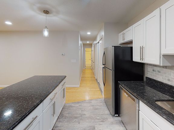 5th image of 465 Whalley Ave APT E