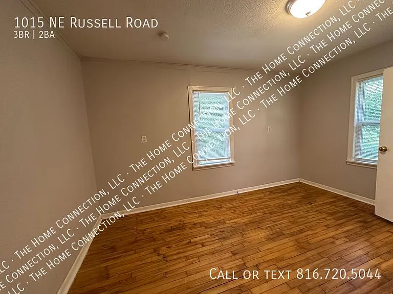 1015 NE Russell Rd — Photo 13