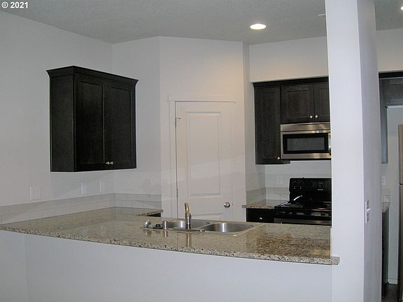 3rd image of 11415 NE 125th Ave