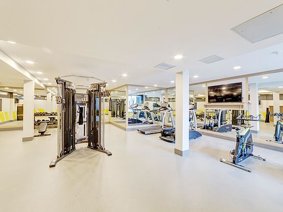 4th image of 9168 Slopes Mews #306