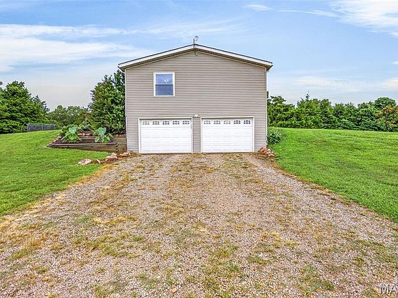 5th image of 6015 Centerline Dr