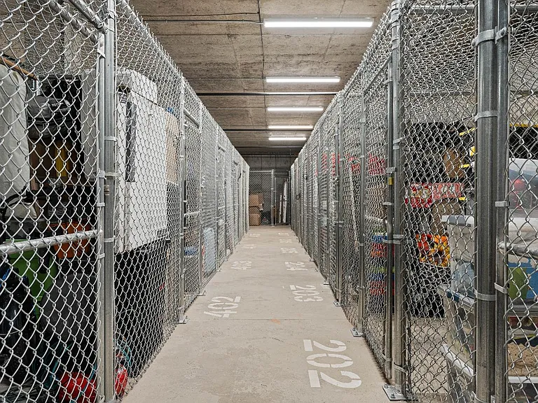 27 3rd Ave — Photo 26