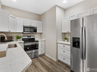 Woodlands Condo, Everett, WA 98204