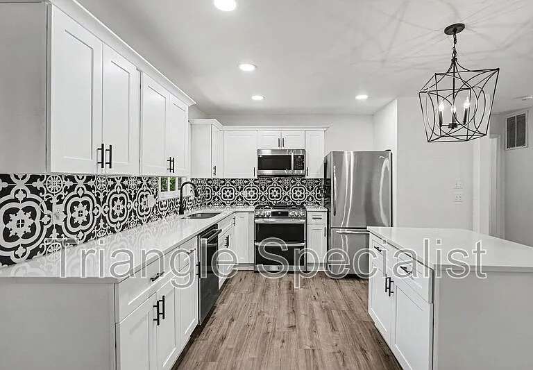 1012 Askham Dr — Photo 5