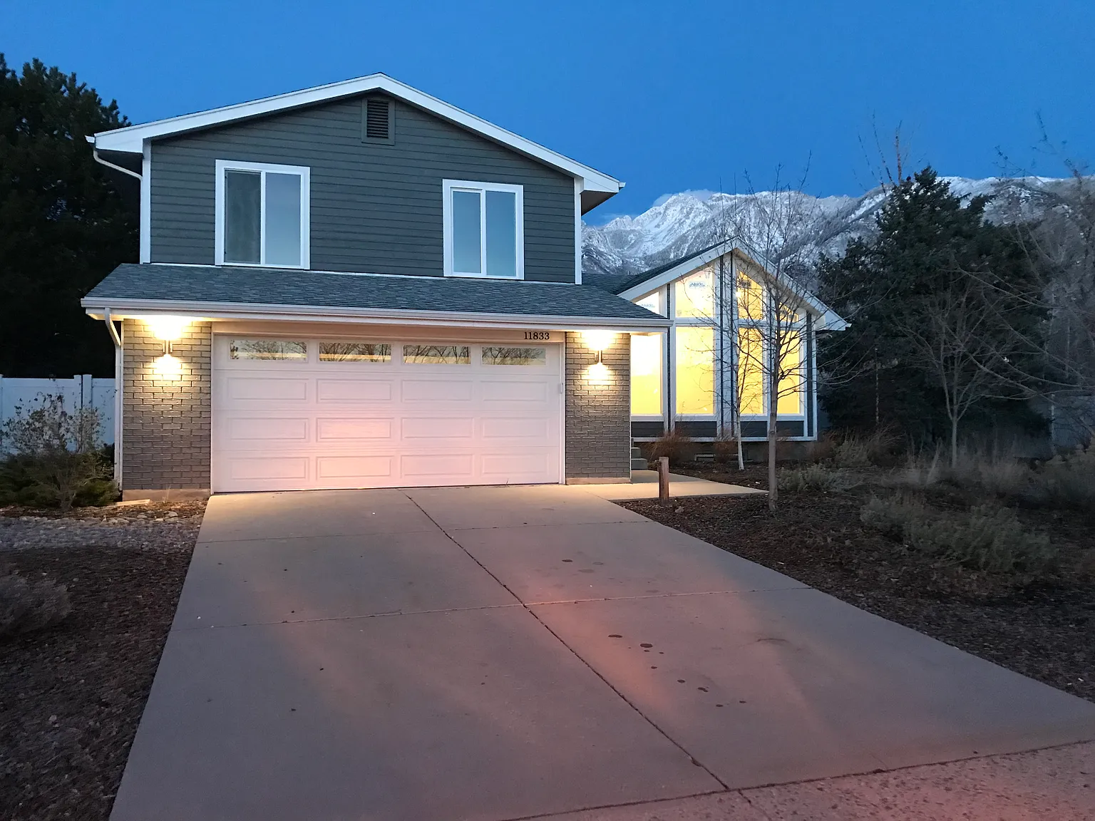 11833 S Hagan Rd — Photo 2