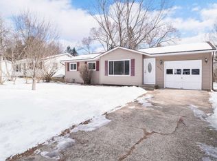 6827 Buckhorn St, Portage, MI 49024