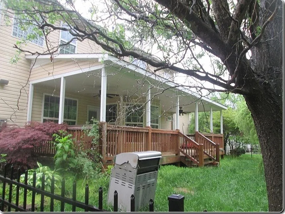 4 bed, 2776 sqft, $3,450 — Photo 2