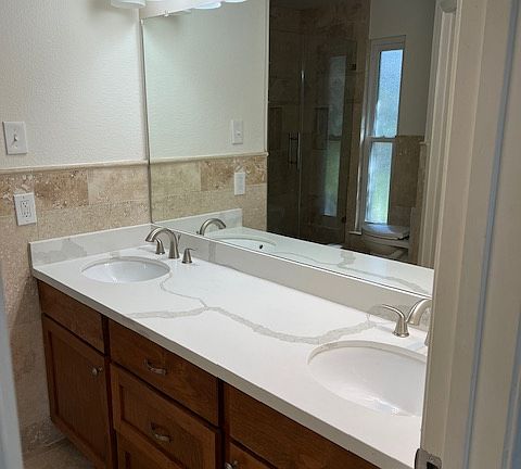 4th image of 3718 Camphor Dr