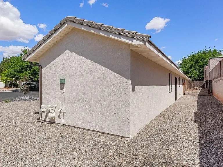 1178 N 1340 West Cir — Photo 2