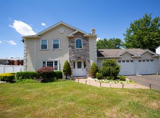 204 Ravine Dr, Matawan, NJ 07747