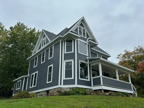 216 North Chestnut Street, Mineral Point, WI 53565