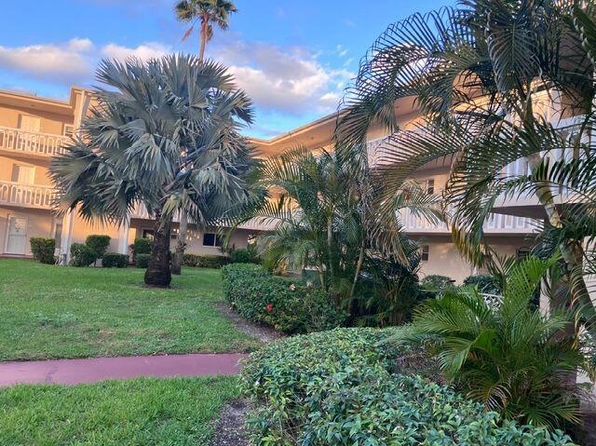 2581 N Garden Drive N #207, Lake Worth, FL 33461