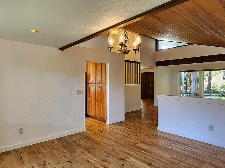 2417 Sahalee Dr W — Photo 12