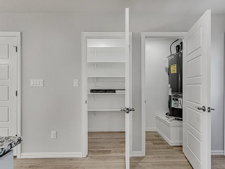 406 Grand Ave — Photo 14