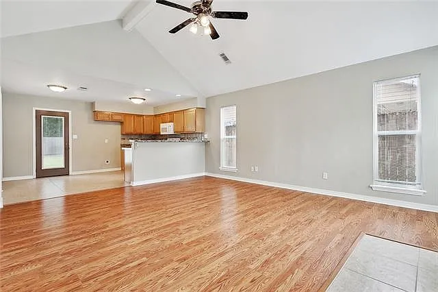 3 bed, 2.0 bath, 1146 sqft, $1,700 — Photo 3
