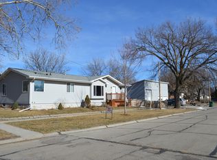 302 E Grant St, Hooper, NE 68031