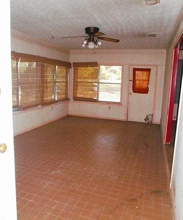 4th image of 323 West St