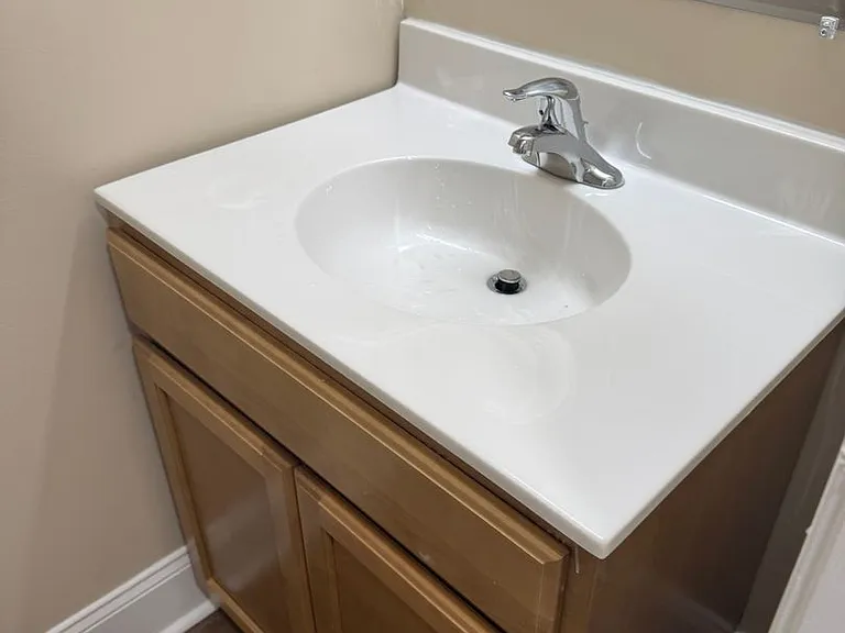 330 Linden Ave — Photo 6