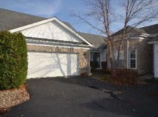 91 Ashbrook Ct, Grayslake, IL 60030