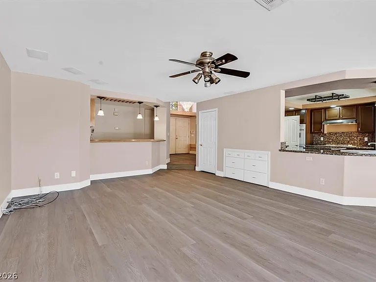 2704 Timber Crossing Ct — Photo 11