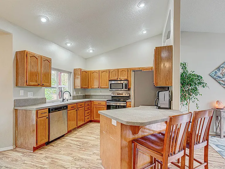 1473 E Drucker St — Photo 1