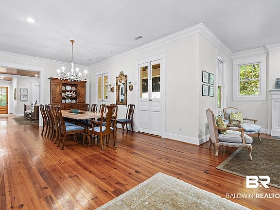 3rd image of 3813 Austill Ln