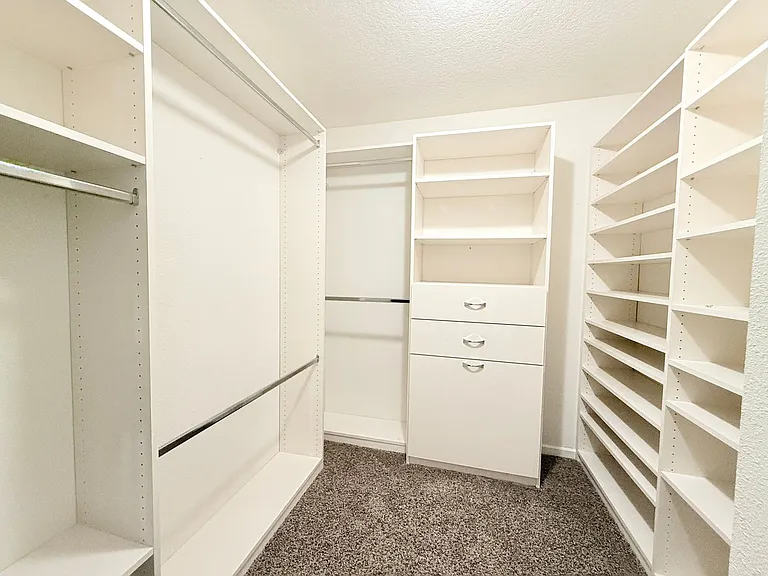 12306 Crossfield Dr — Photo 7