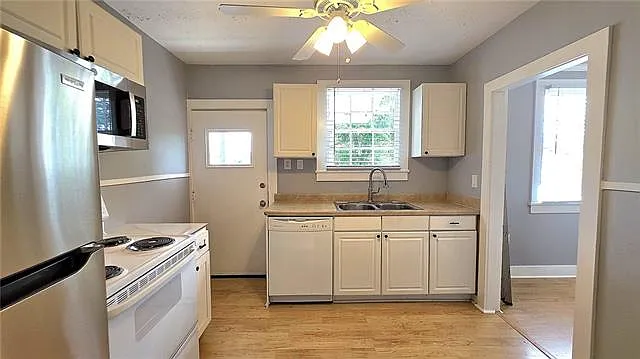 237 Vinet Ave — Photo 8