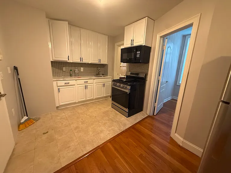 5902-04 Madison St #12 — Photo 1
