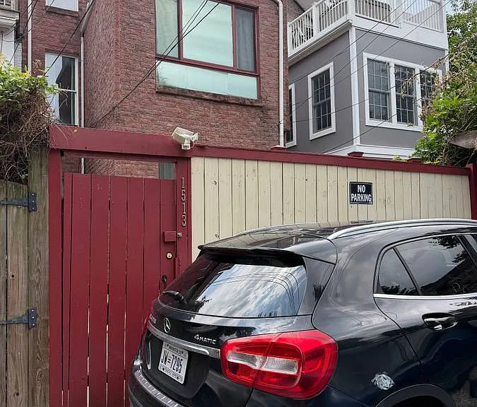 1513 T St NW — Photo 2