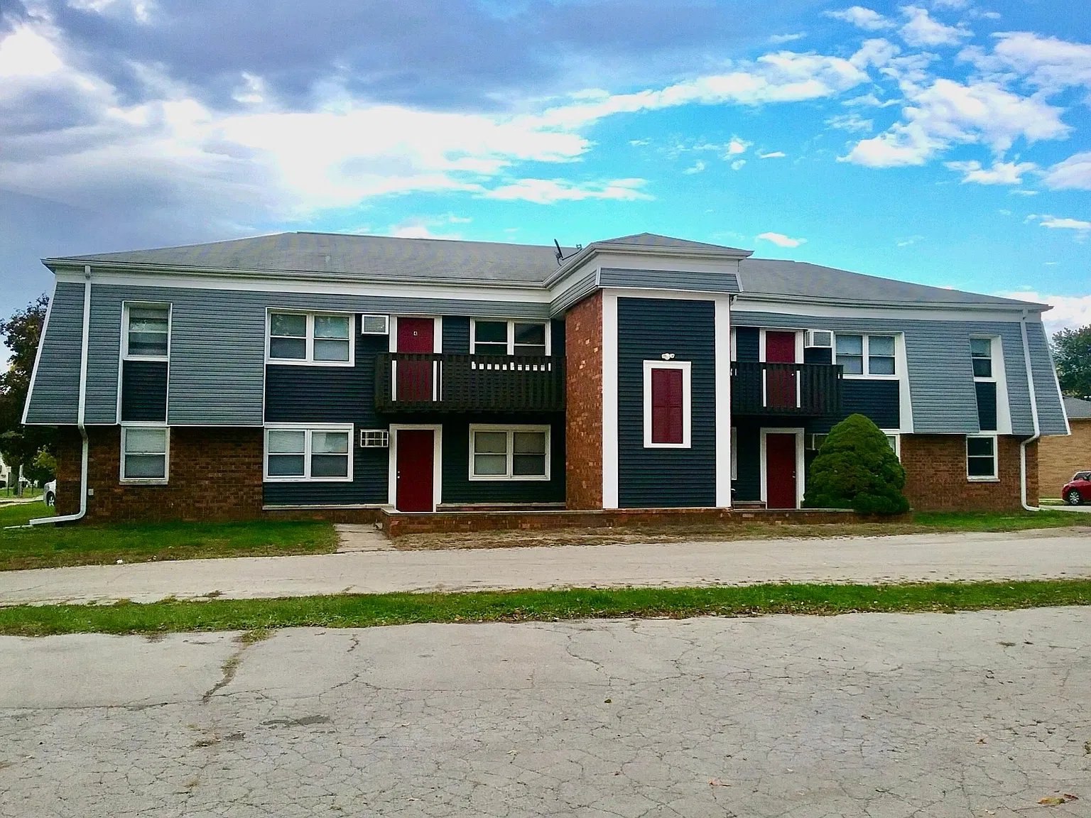 2 bed, 800 sqft, $1,070 — Photo 2