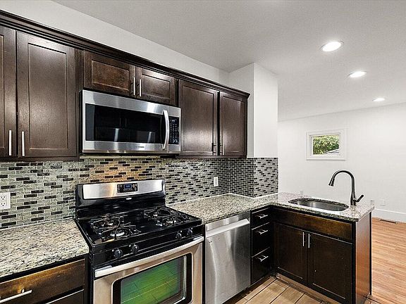 5th image of 23831 Deziel St