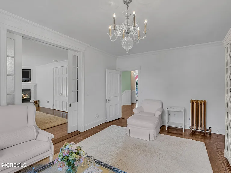 207 Monmouth Ave — Photo 38