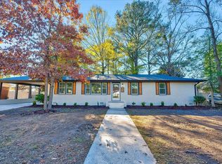 420 Dixie Dr, Selma, NC 27576
