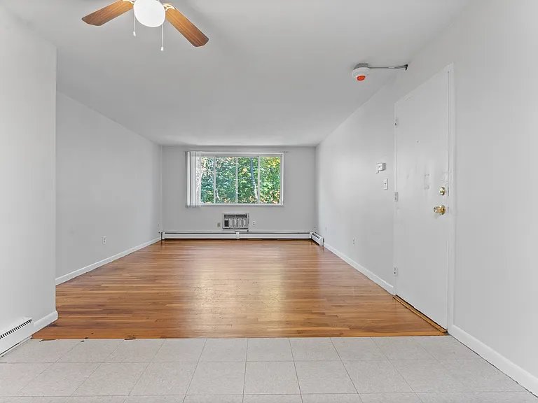 580 Cummins Hwy #15 — Photo 2