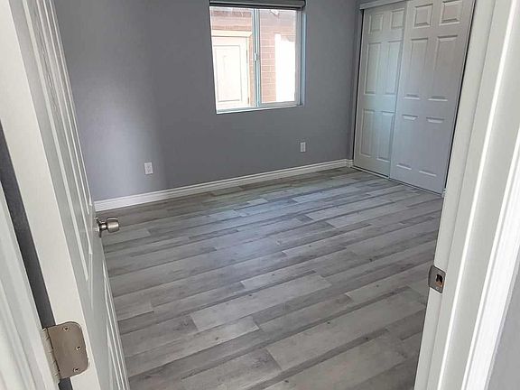 5th image of 1471 Burton St