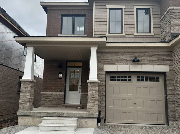 42 Rowlock St, Welland, ON L3B 0M7