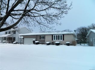 23 Rumson Rd, Amherst, NY 14228