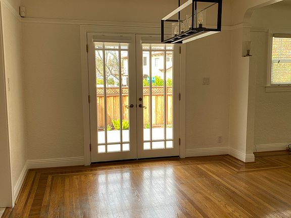 3rd image of 204 Hillview Ave