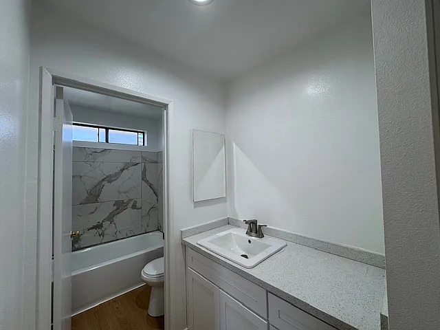 1015 S Adams St #H — Photo 8