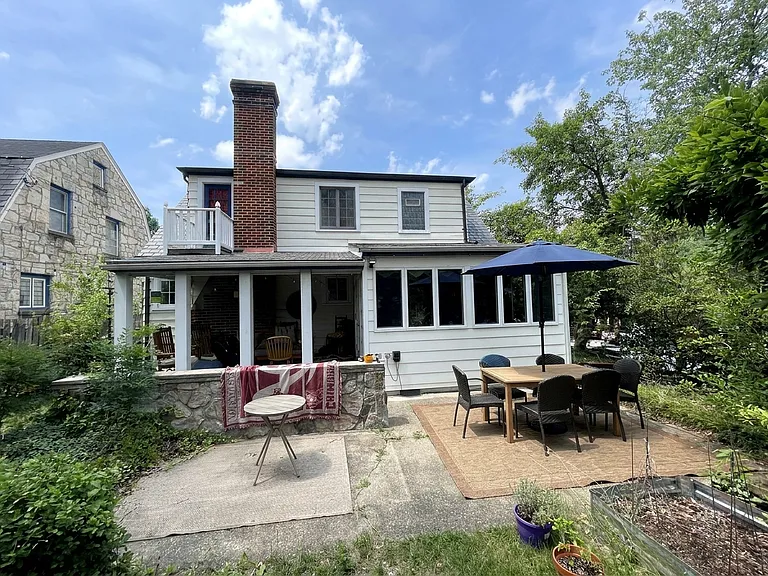 900 Brompton St — Photo 11