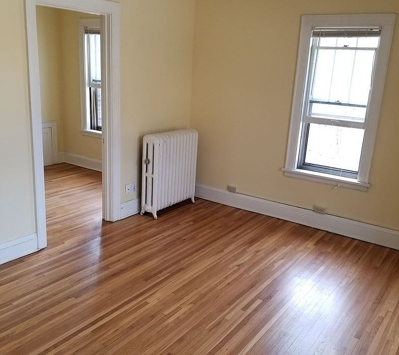 1st image of 610 W Franklin Ave #7639810